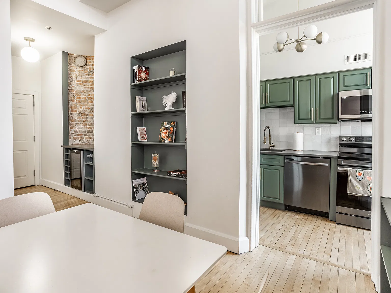714 Buchanan St — Photo 1
