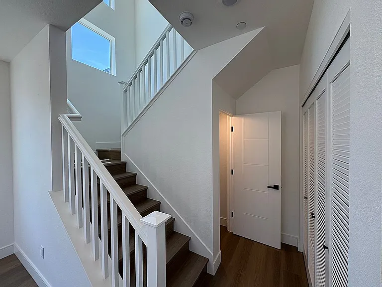 1689 Tecado Dr — Photo 3