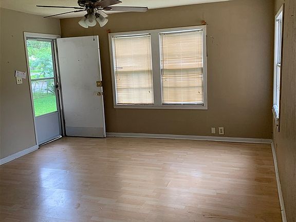 5th image of 415 E Florida Ave