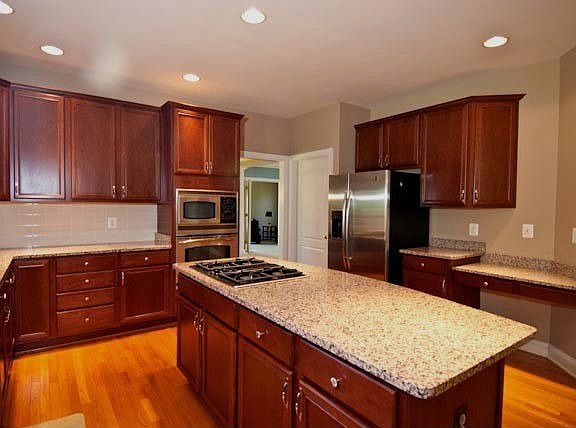 2nd image of 23253 Meadowvale Glen Ct