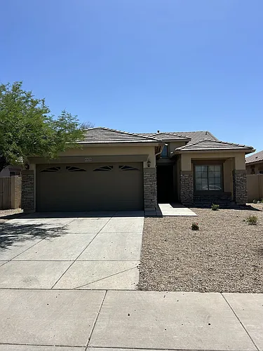 10035 W Parkway Dr Photo 1