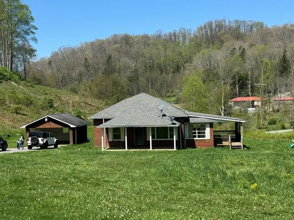 4951 Stephenson Basin Rd, Herndon, WV 24726