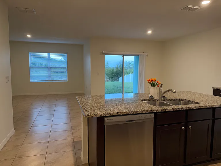 1689 Bay Breeze Dr — Photo 12