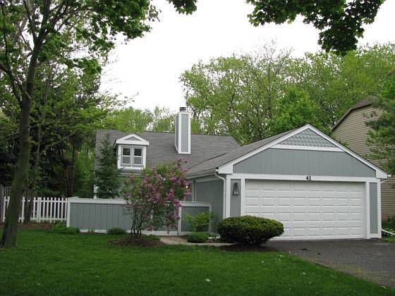 1st image of 41 Knightsbridge Dr