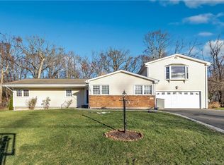 150 Rosebrook Dr, Stratford, CT 06614