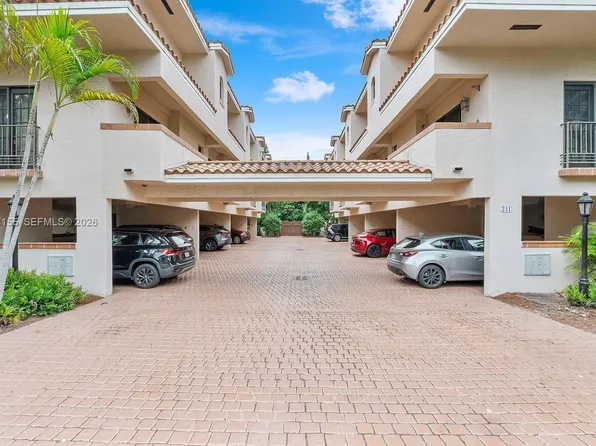 231 Majorca Ave APT F, Coral Gables, FL 33134