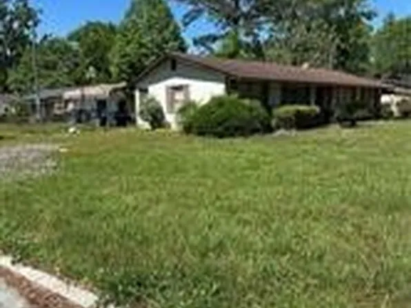 202 Byck Avenue, Savannah, GA 31408