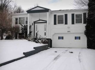 801 Fairmont St, Latrobe, PA 15650