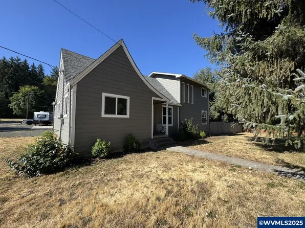 2263 Harding St, Sweet Home, OR 97386