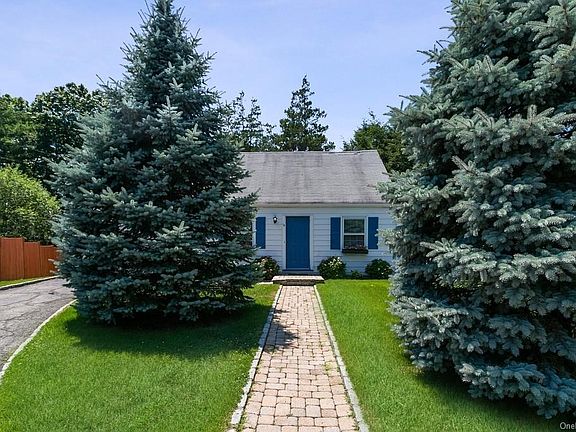 3rd image of 13 Hendrick Ln