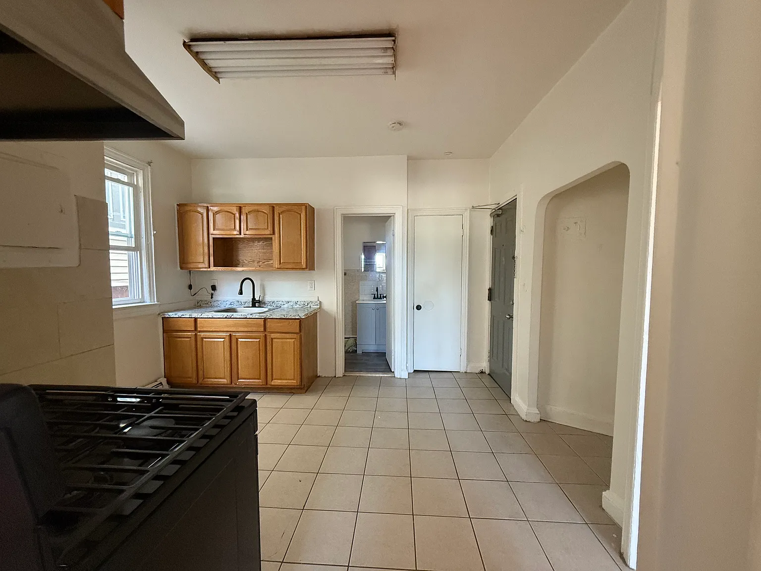 1 bed, 600 sqft, $1,600 — Photo 2
