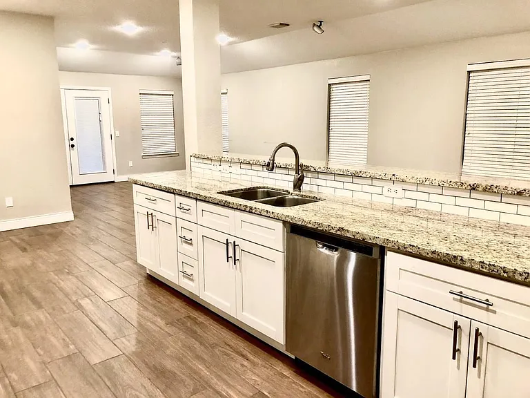 6315 Canyon Rock Way — Photo 24