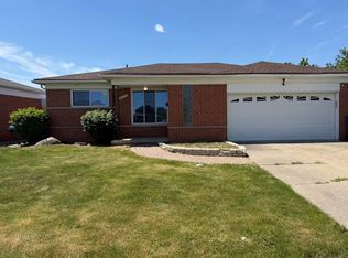 28653 Gilbert Dr, Warren, MI 48093