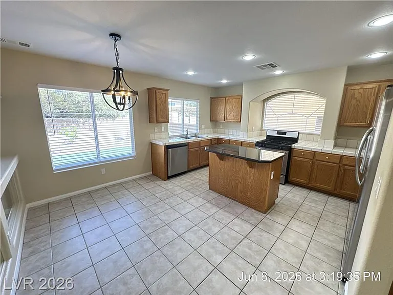 10876 Fishers Island St — Photo 7