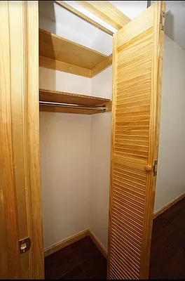 Rented by Universal Realty Group | media 7