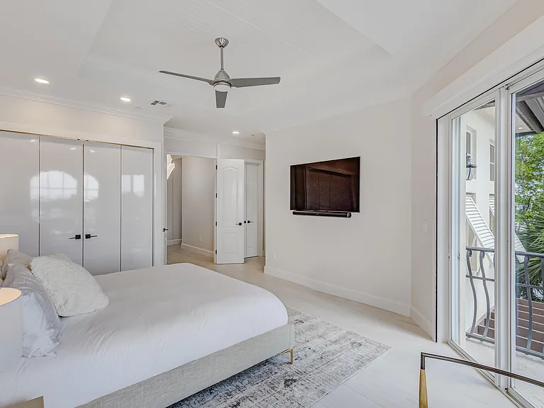 27 Marina Gardens Dr — Photo 47