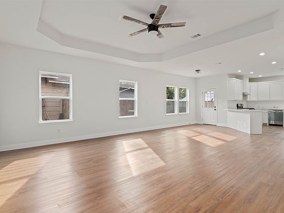 2nd image of 805 Ritchey St