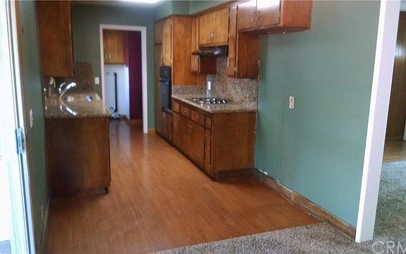 5th image of 40534 Whittier Ave