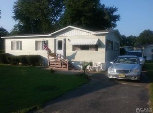 3 Pigeon Ct, Whiting, NJ 08759