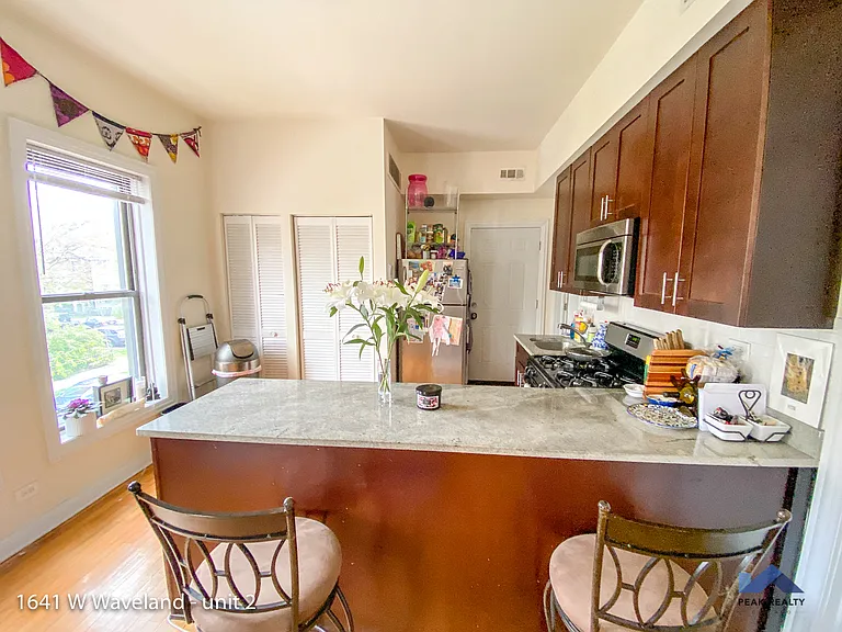 1641 W Waveland Ave — Photo 5
