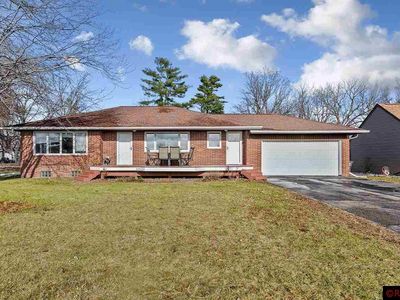 211 E Shepard St, Lake Crystal, MN, 56055
