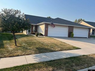 1818 N 175th Ct, Omaha, NE 68118