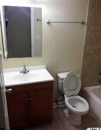 4th image of 813 California St APT 4