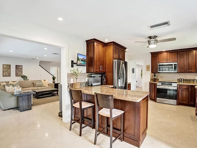 5569 Wind Drift Ln — Photo 33