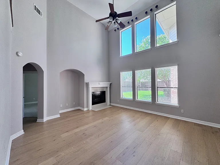 6504 Diamond Dr — Photo 5