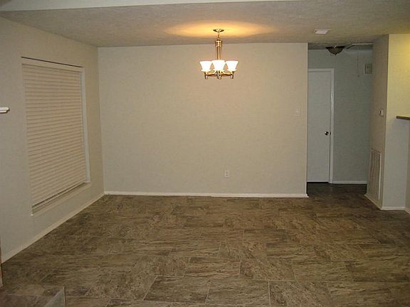 4th image of 24111 Tayloe House Ln