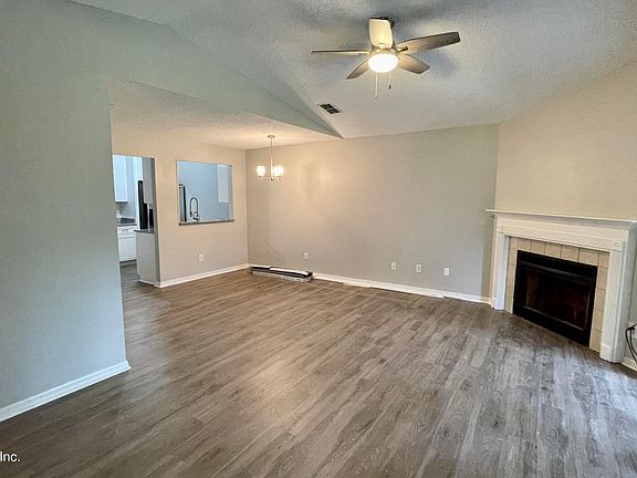 2nd image of 2093 Sandpiper Ct