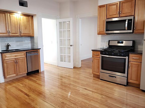 2nd image of 16 Marcella St Floor 2