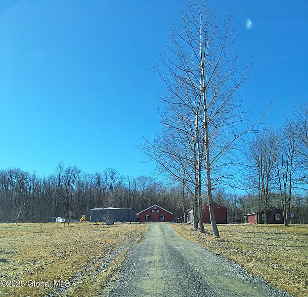 3rd image of 117 Hartman Road