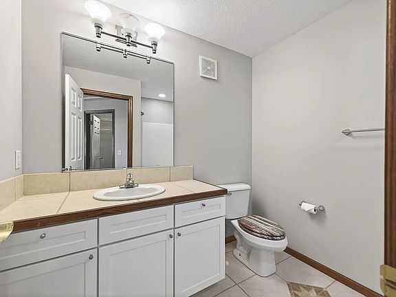 5th image of 21126 Belgian Ln