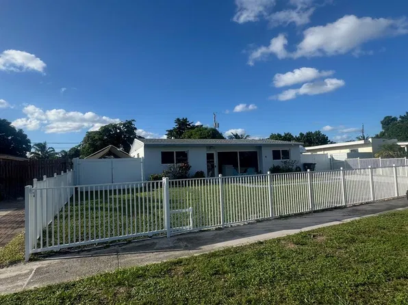 415 PENSACOLA DRIVE, LAKE WORTH, FL 33462