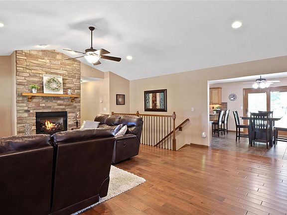 4th image of 929 Millikin Dr
