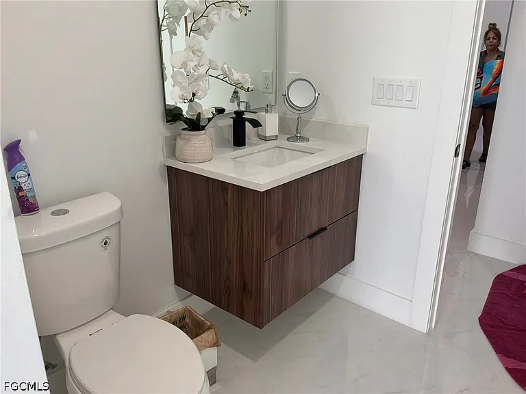 2506 SW Embers Ter — Photo 8