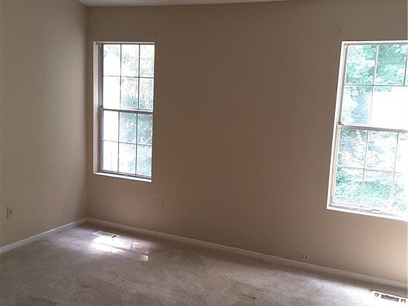 5th image of 6638 Wellington Sq