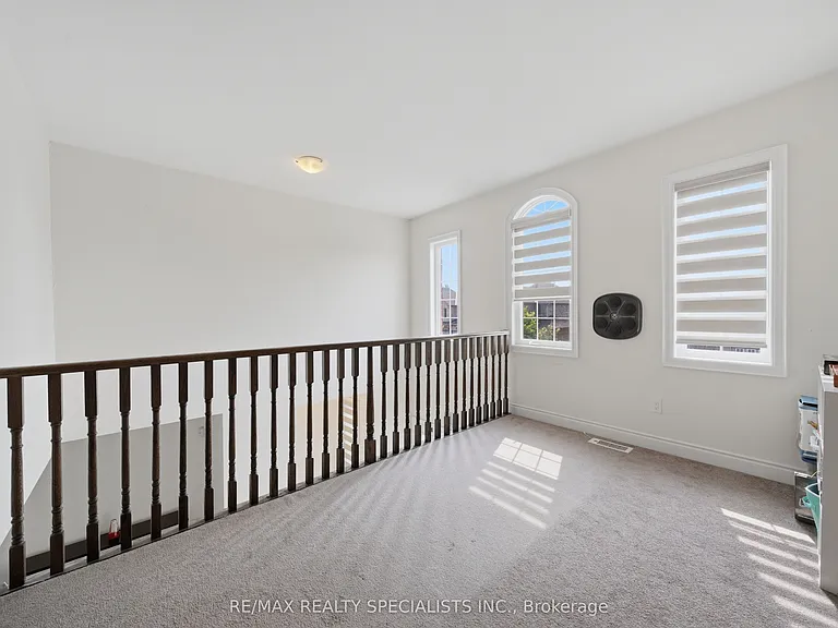 120 Milby Cres — Photo 23