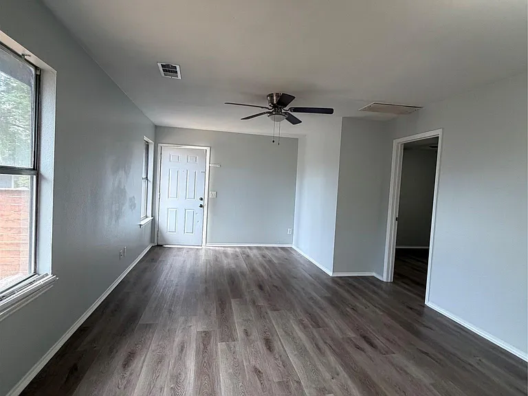 509 Central Ave #B — Photo 5