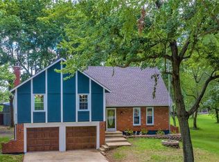 20089 Country View Ter, Spring Hill, KS 66083