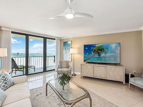 2nd image of 320 Seaview Ct APT 1707