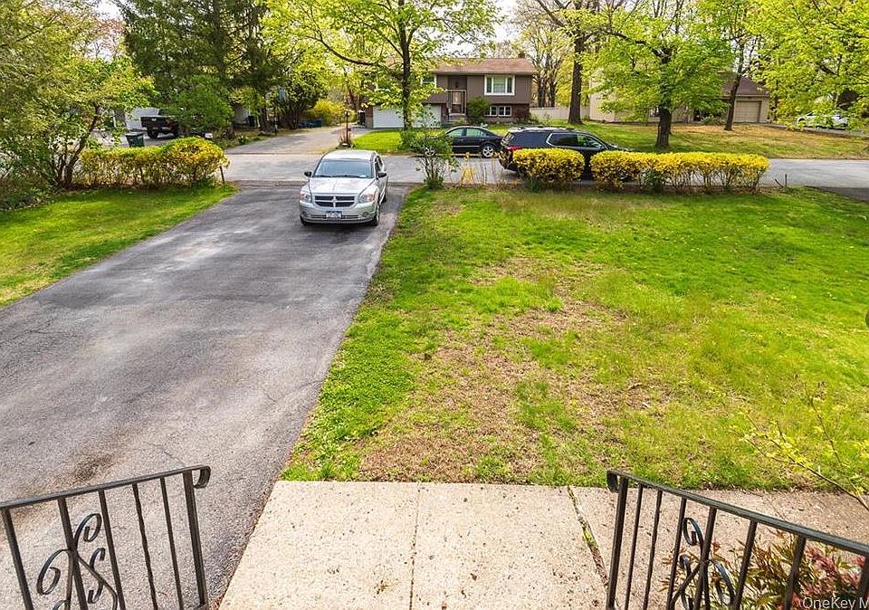 2nd image of 35 Island View Ave