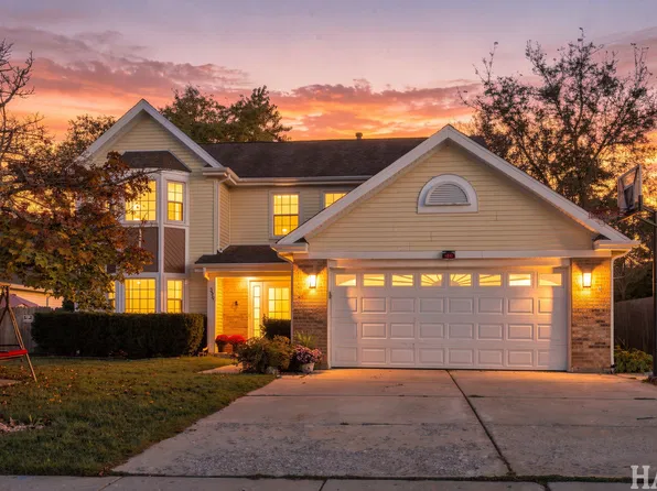 339 Farmhill Cir, Wauconda, IL 60084