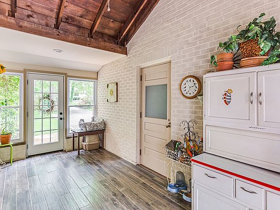 another view of breezeway