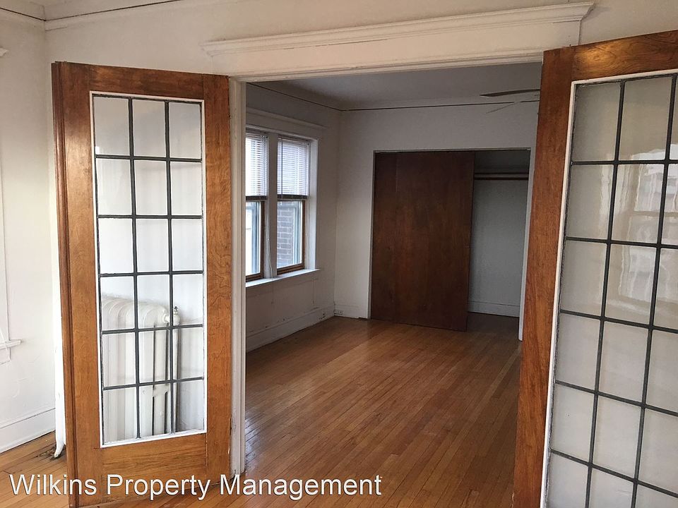 1st image of 1318 N Van Buren St APT 3