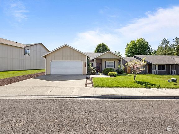 2nd image of 1202 SE Falbo Drive