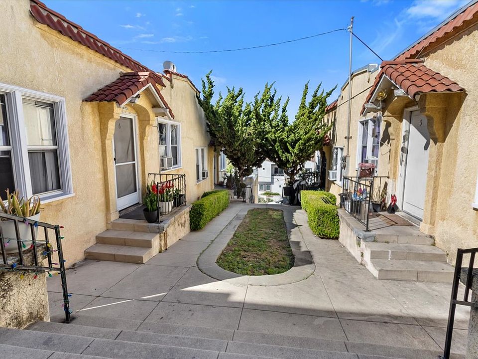 1st image of 4854 1/4 Mascot St