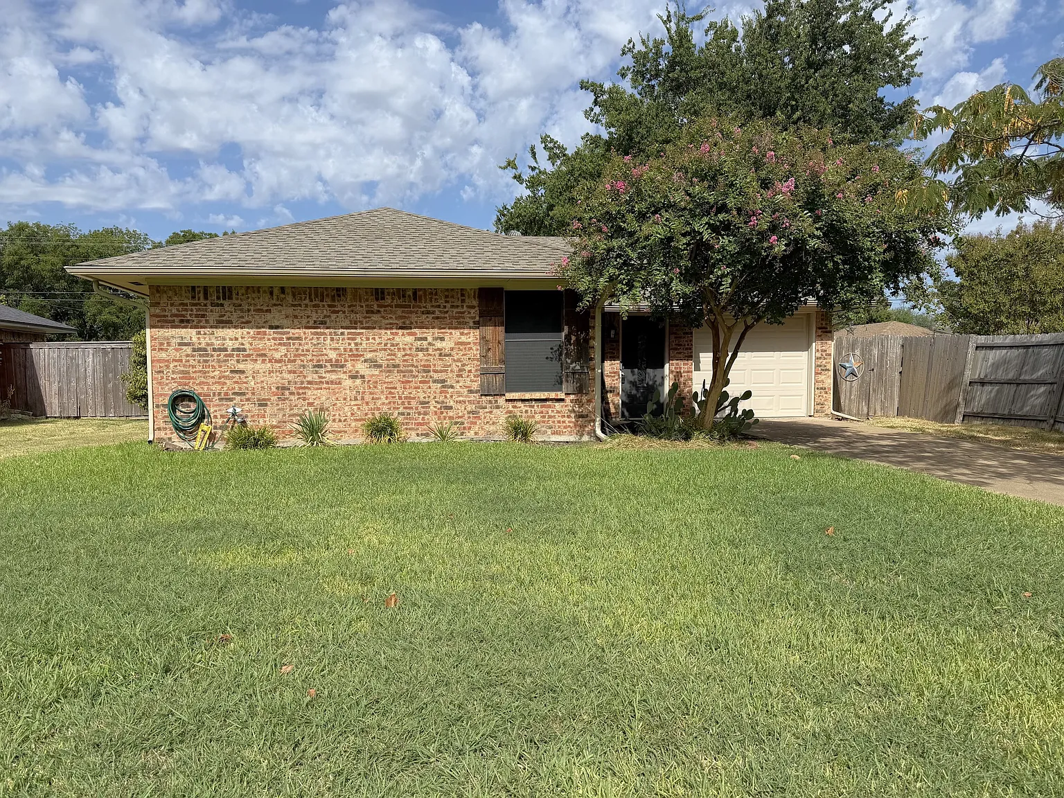 2 bed, 1077 sqft, $1,650 — Photo 2