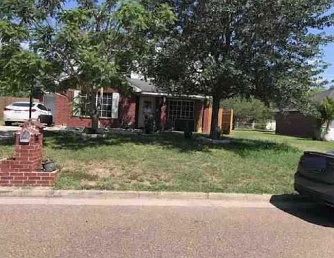 2nd image of 871 Comfort Dr